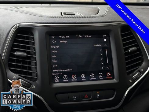 Used 2021 Jeep Cherokee Latitude Lux w/ Sun & Sound Group FWD image 16