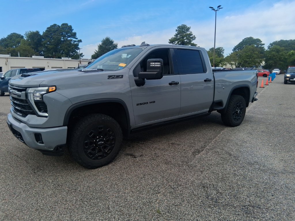 Used 2024 Chevrolet Silverado 2500 LTZ w/ LTZ Plus Package AWD/4WD 360° Tour