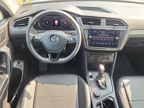 Used 2021 Volkswagen Tiguan SEL AWD/4WD image 11
