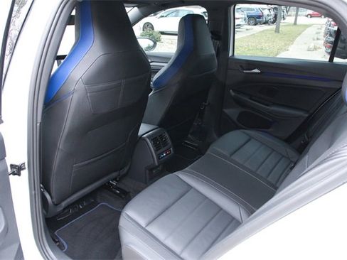 Used 2024 Volkswagen Golf R image 38
