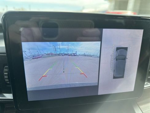 Used 2020 Ford Explorer Limited image 16