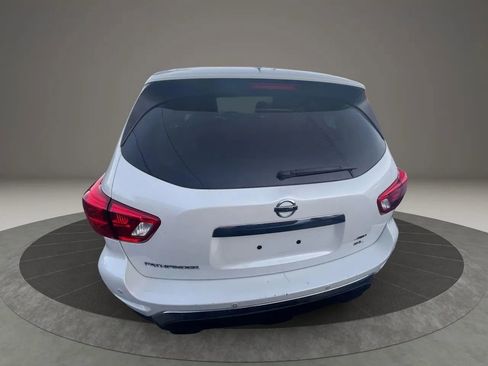 Used 2017 Nissan Pathfinder SL image 10
