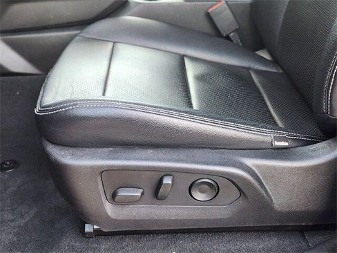 Used 2023 Chevrolet Colorado Trail Boss image 18