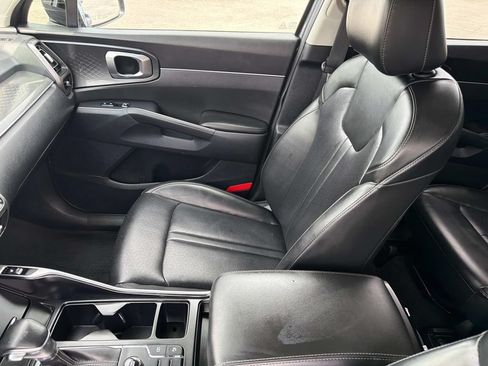 Used 2023 Kia Sorento S w/ Panoramic Sunroof Package FWD image 17