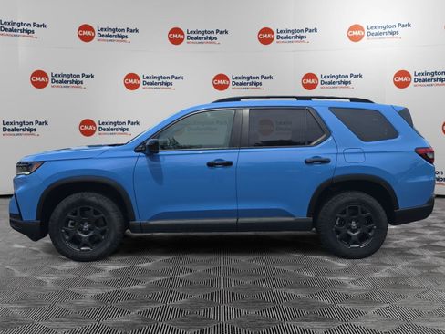 Used 2024 Honda Pilot TrailSport image 4