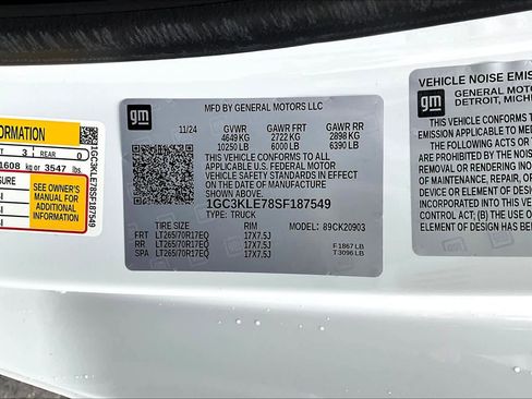 Used 2025 Chevrolet Silverado 2500 W/T w/ Snow Plow Prep/Camper Package image 33