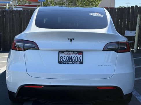 Used 2020 Tesla Model Y Long Range image 4