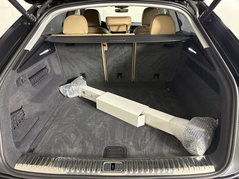 Used 2025 Audi Q8 Prestige image 18