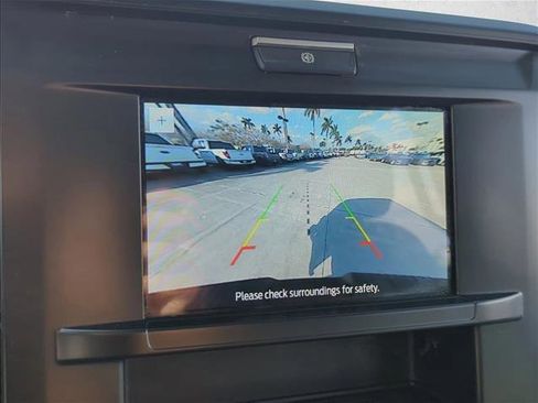 Used 2025 Ford F250 XLT image 11