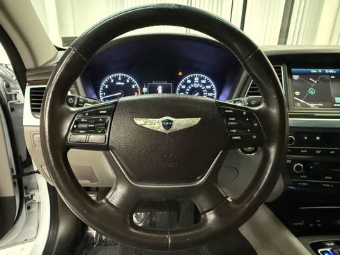 Used 2015 Hyundai Genesis 3.8 image 26