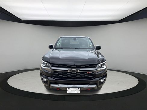 Used 2022 Chevrolet Colorado Z71 AWD/4WD image 2