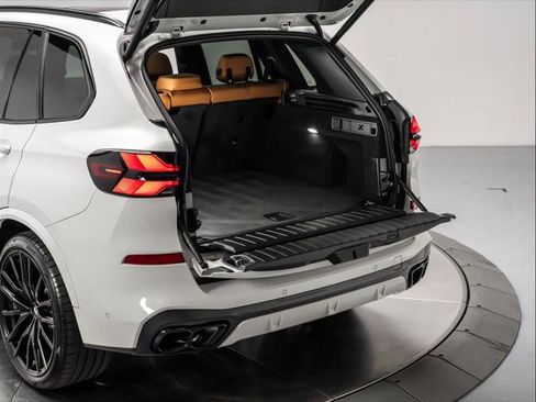 Used 2025 BMW X5 M60i w/ Executive Package image 36