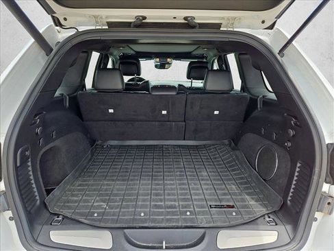 Used 2019 Jeep Grand Cherokee High Altitude RWD image 6