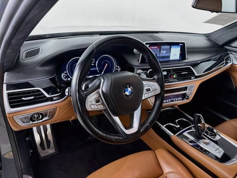 Used 2018 BMW 750i xDrive AWD/4WD image 10