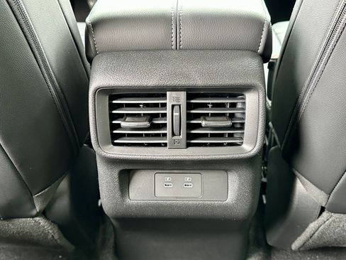 Used 2025 Nissan Murano SL image 37