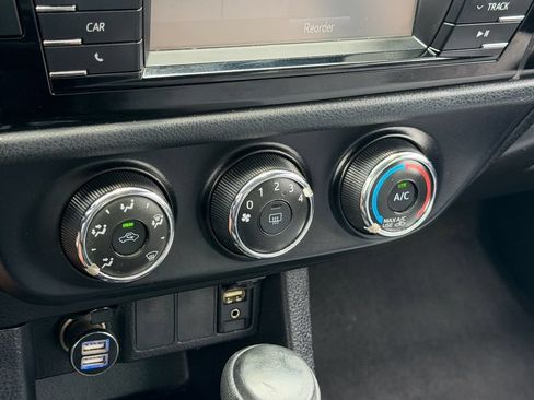 Used 2016 Toyota Corolla L FWD image 21