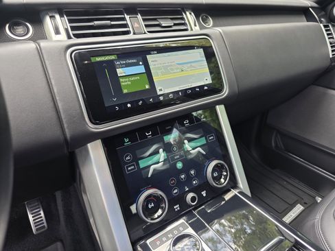 Used 2022 Land Rover Range Rover Westminster Edition image 21