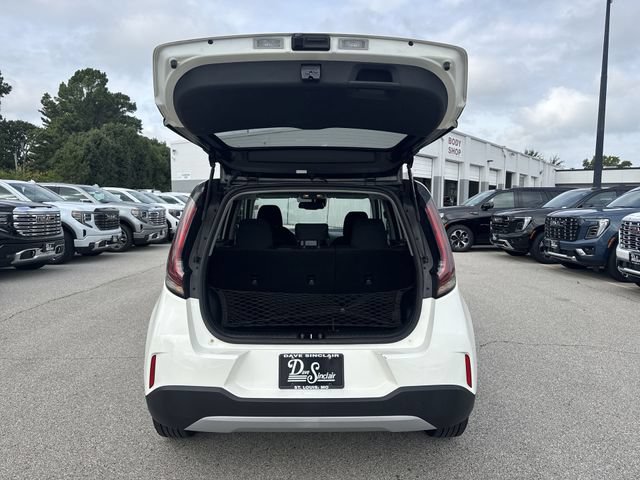 Used 2023 Kia Soul S FWD image 30