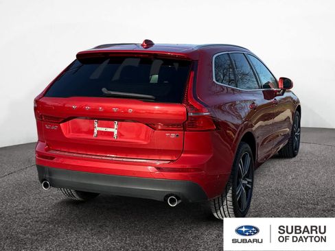 Used 2018 Volvo XC60 T5 Momentum w/ Vision Package image 5