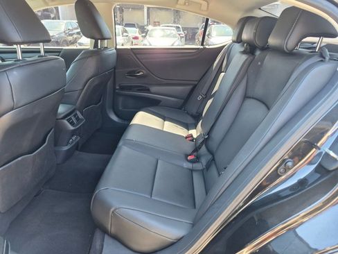 Used 2025 Lexus ES 350 w/ Premium Package FWD image 19