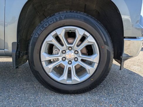 Used 2023 Chevrolet Silverado 1500 LTZ AWD/4WD image 12