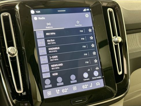 New 2026 Volvo XC40 B5 Ultra w/ Protection Package Premier image 14