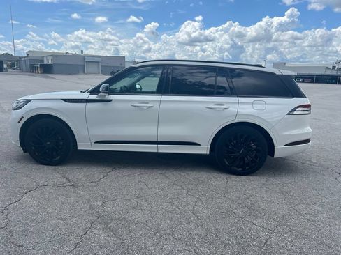 Used 2025 Lincoln Aviator Reserve w/ Luxury Package RWD image 9