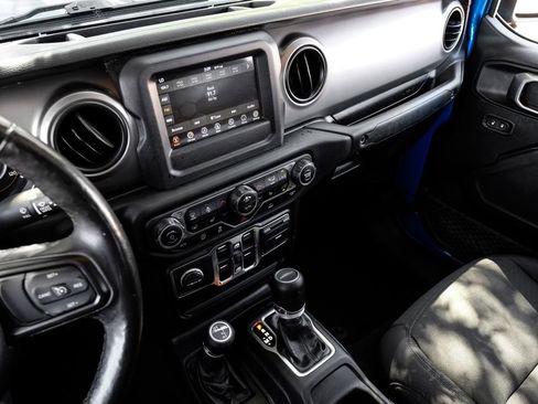Used 2021 Jeep Gladiator Sport AWD/4WD image 33