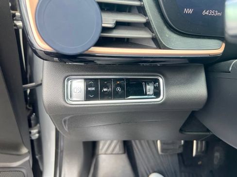 Used 2025 Buick Envision Sport Touring AWD/4WD image 31
