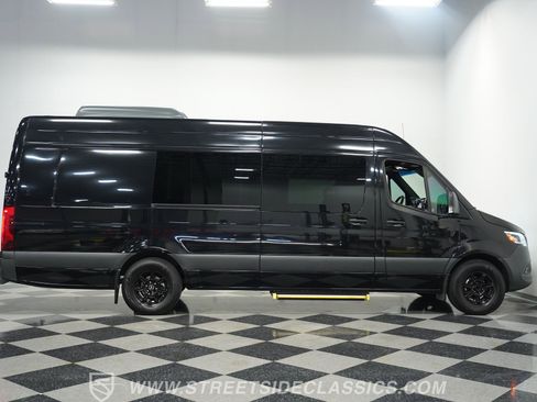 Used 2022 Mercedes-Benz Sprinter 2500 image 13