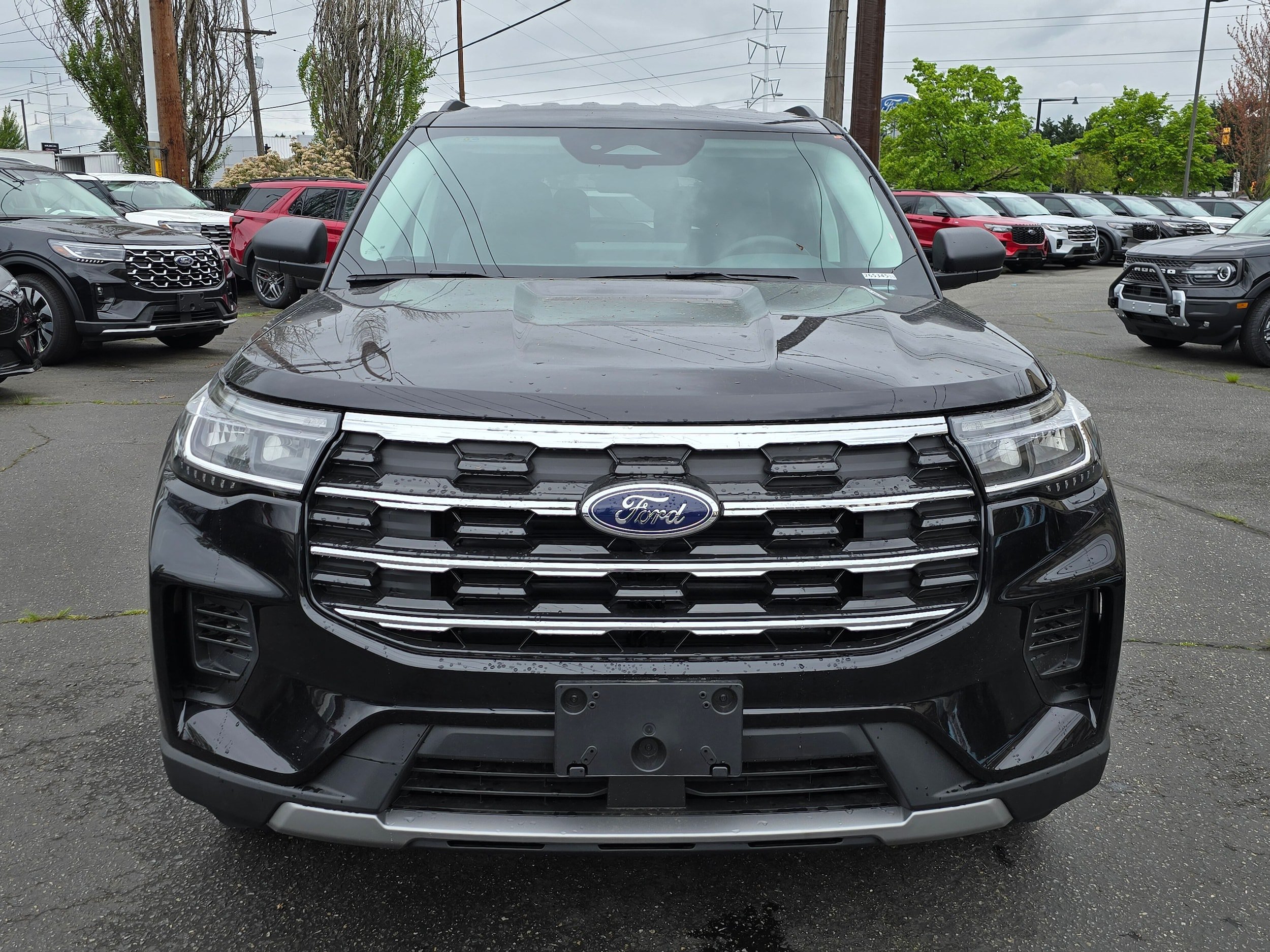 New 2026 Ford Explorer Active AWD/4WD image 2