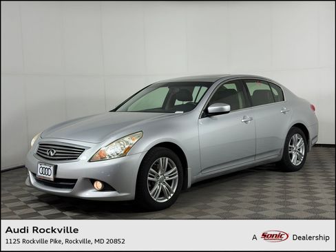 Used 2013 INFINITI G37 x w/ Premium Pkg image 1