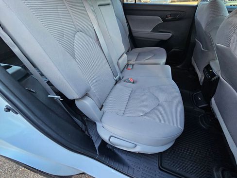 Used 2023 Toyota Highlander L image 55