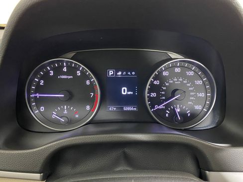 Used 2017 Hyundai Elantra Limited image 20
