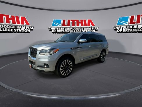 Used 2022 Lincoln Navigator Black Label AWD/4WD image 4