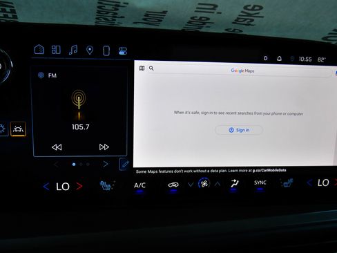 Used 2024 Chevrolet Traverse LT image 28