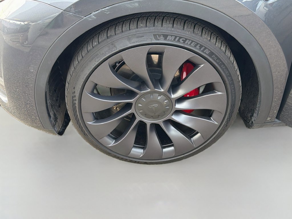 Used 2022 Tesla Model Y Performance AWD/4WD image 38