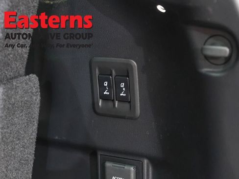 Used 2024 Lexus GX 550 w/ Cold Area Package AWD/4WD image 24