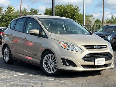 Used 2017 Ford C-MAX Energi SE w/ Equipment Group 402A FWD image 2