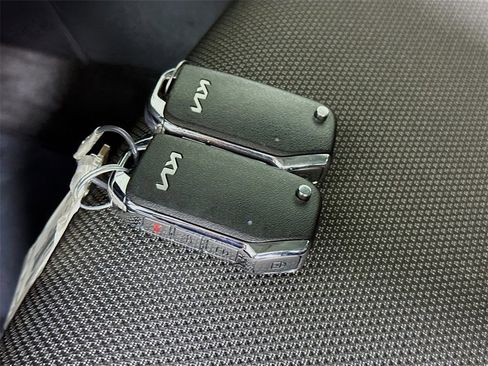 Used 2023 Kia Forte LXS image 30