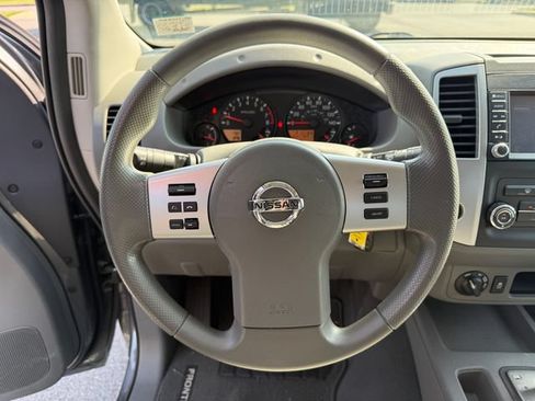Used 2019 Nissan Frontier SV AWD/4WD image 20