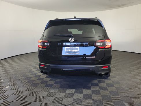 New 2026 Honda Pilot Sport image 5