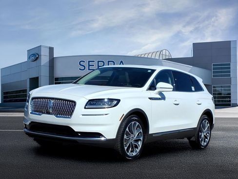 Used 2023 Lincoln Nautilus Reserve AWD/4WD image 1