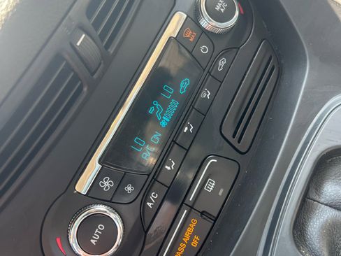 Used 2016 Ford Escape SE w/ Equipment Group 201A image 23