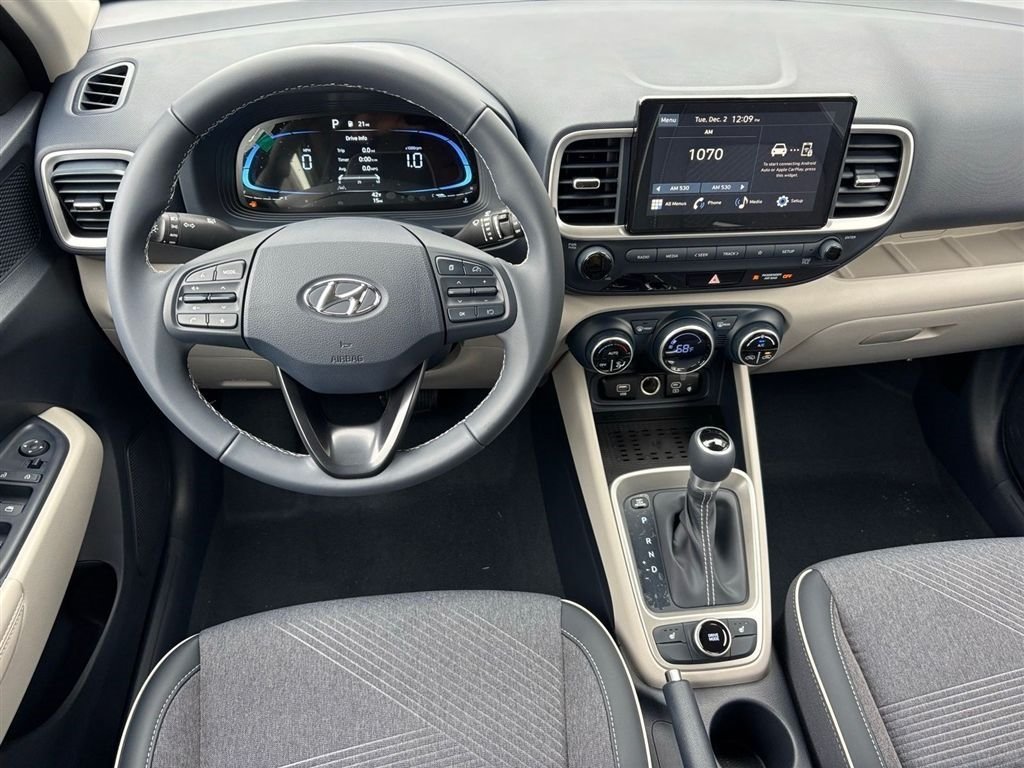 New 2026 Hyundai Venue SEL FWD image 16