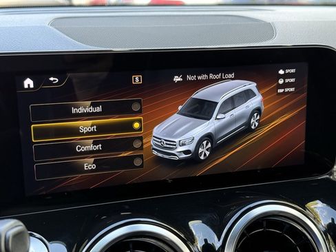 Certified 2022 Mercedes-Benz GLB 250 image 5