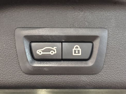 Used 2019 BMW X5 xDrive40i w/ M Sport Package image 45