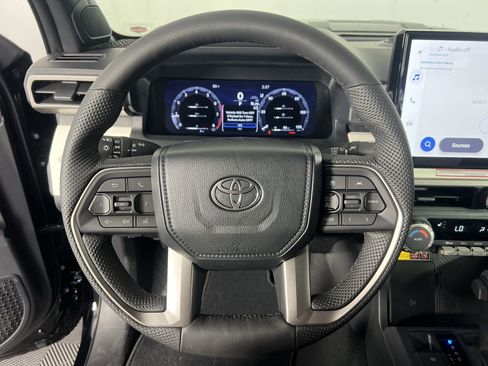 Used 2024 Toyota Tacoma TRD Sport image 14