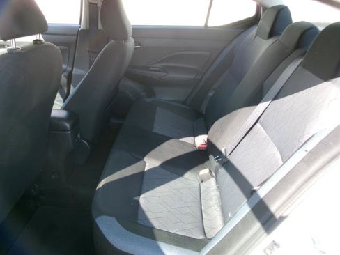 Used 2025 Nissan Versa SV FWD image 10