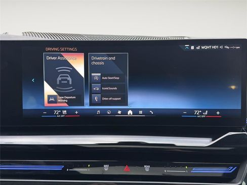 Used 2025 BMW 530i xDrive w/ Premium Package image 17